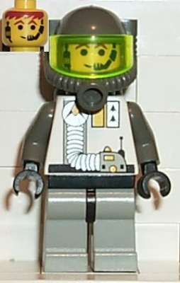 Exploriens - Helmet with Breathing Apparatus and Hose Torso, sp012
